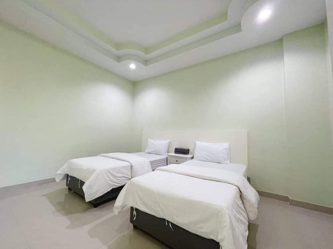 Grand Charoonrat Apartment Sara Buri Екстериор снимка