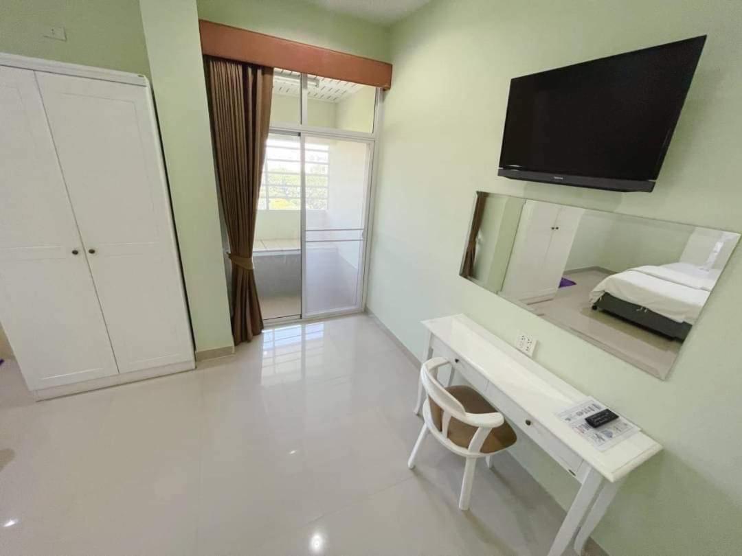 Grand Charoonrat Apartment Sara Buri Екстериор снимка