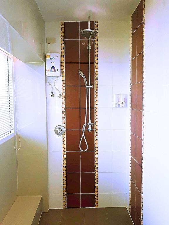 Grand Charoonrat Apartment Sara Buri Екстериор снимка