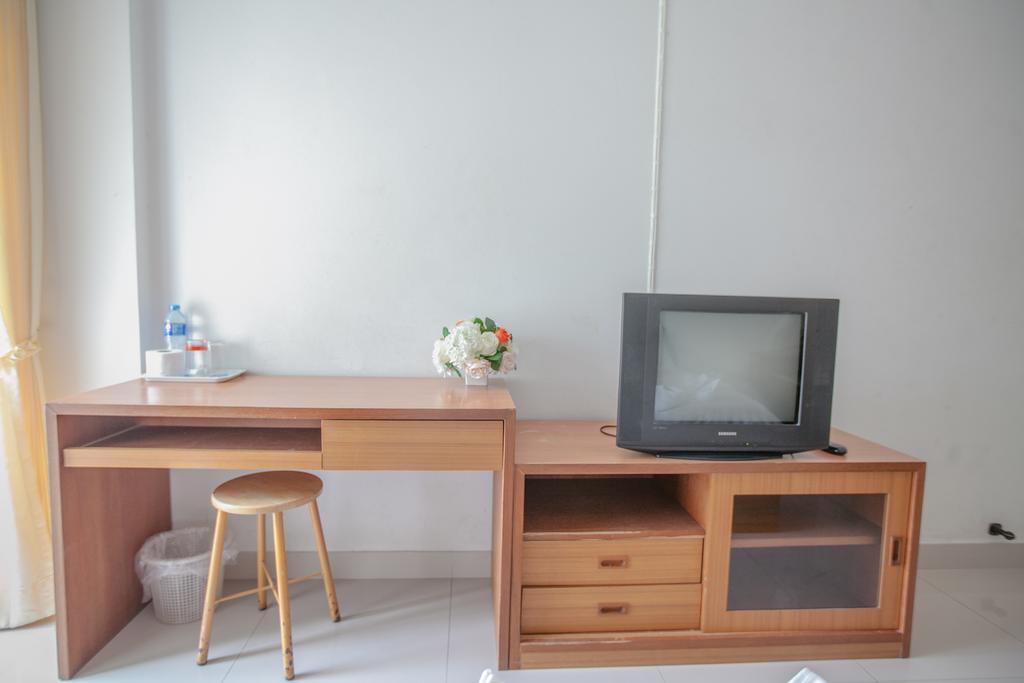 Grand Charoonrat Apartment Sara Buri Екстериор снимка